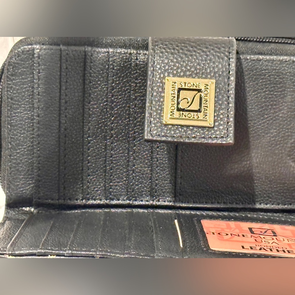 Stone Mountain bonded leather wallet - Picture 9 of 12